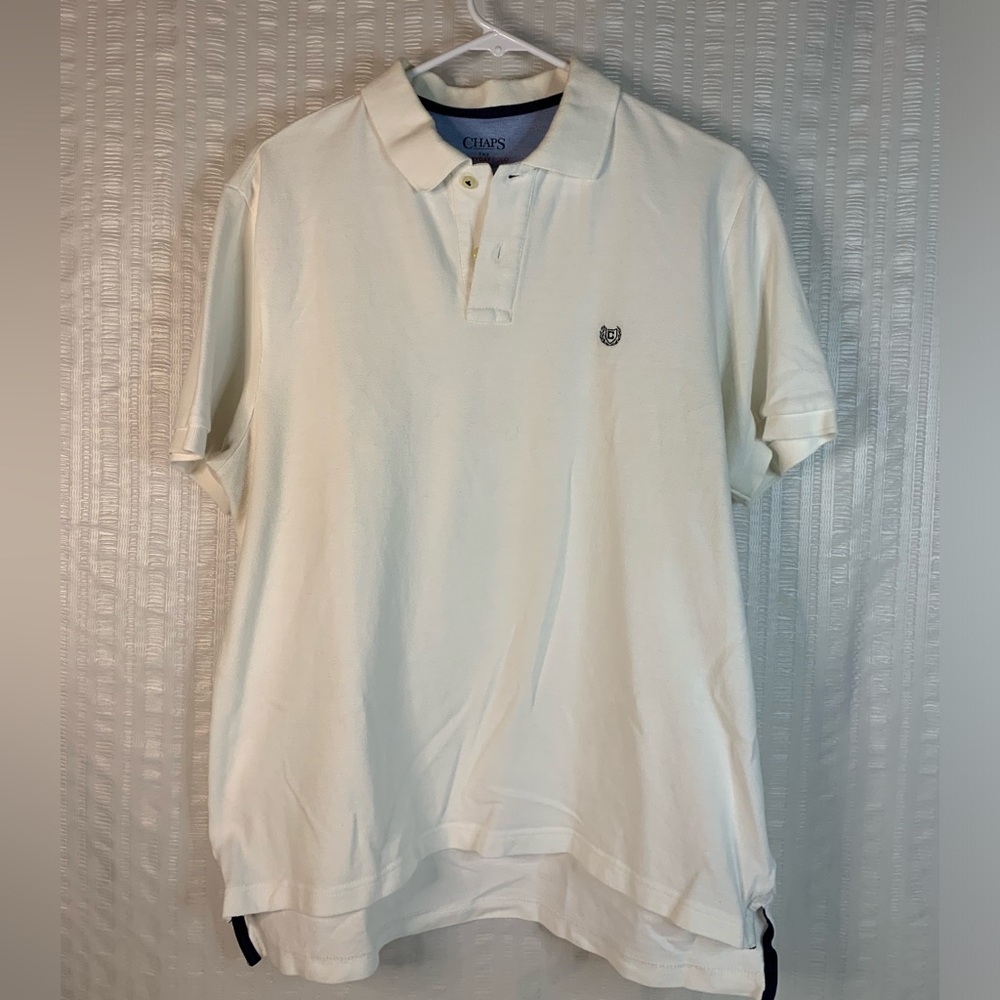 Chaps The Everyday Polo men’s size L in white.